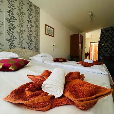 Gabi Haz Apartmanok*** Hajduszoboszlo Luaran gambar