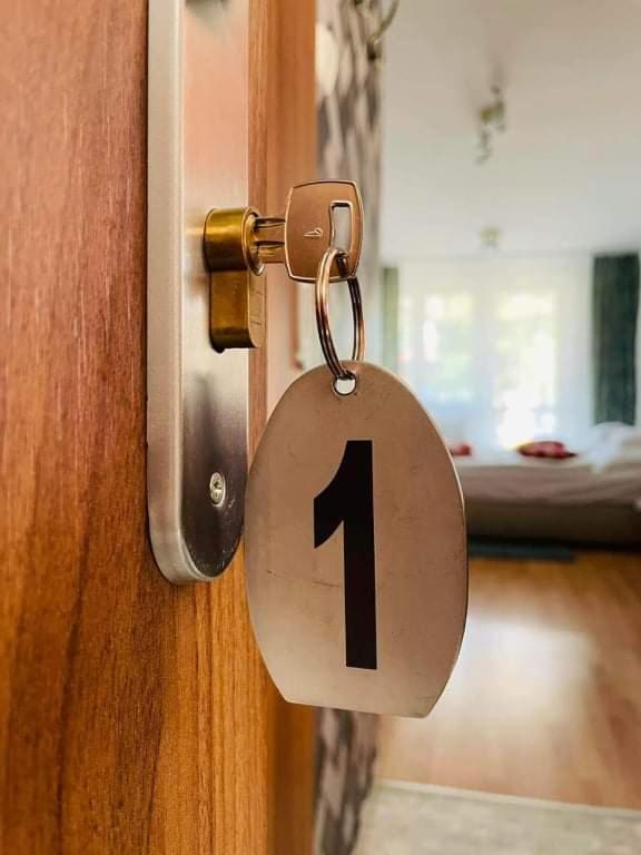 Gabi Haz Apartmanok*** Hajduszoboszlo Luaran gambar