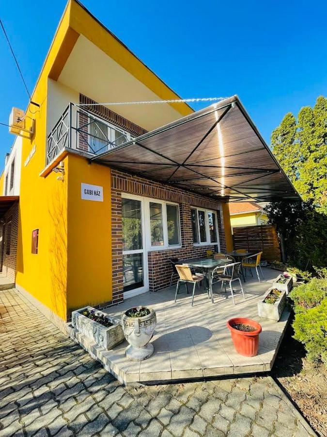 Gabi Haz Apartmanok*** Hajduszoboszlo Luaran gambar