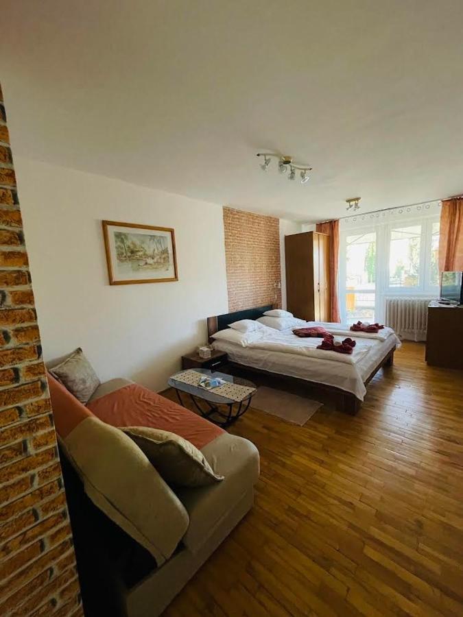 Gabi Haz Apartmanok*** Hajduszoboszlo Luaran gambar